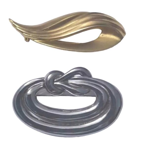 Vintage Two M Jent Brooches Large Silvertone Bow Like Goldtone Leaf Like Designs - Picture 2 of 8